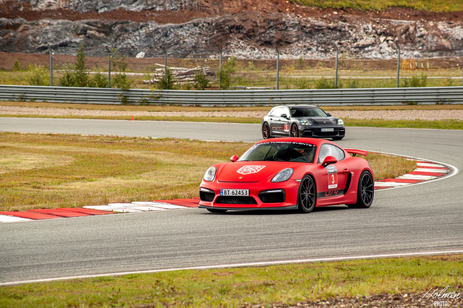Porsche 718 Cayman GT4 på bane