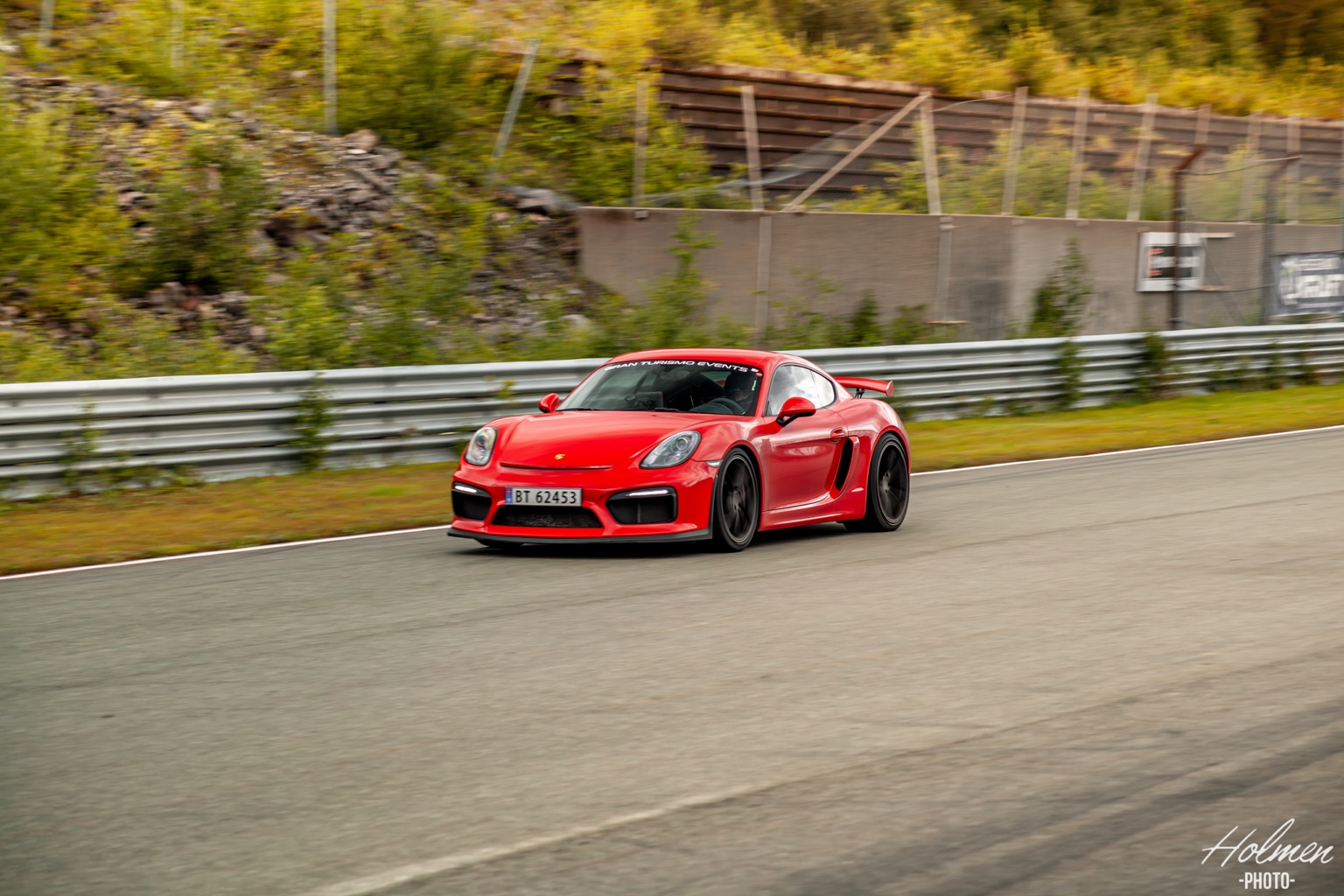 Porsche 718 Cayman GT4 på bane